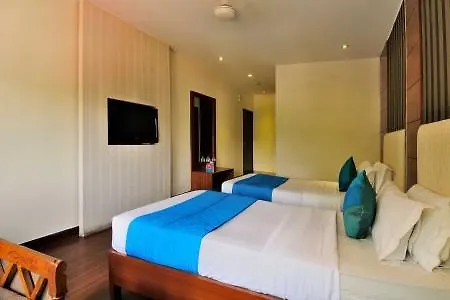 Landmark Hotel Chandigarh 2*,