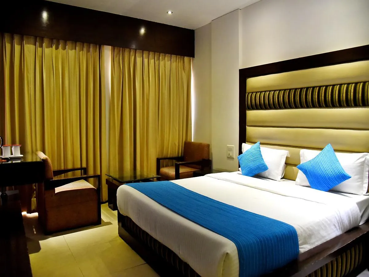 Landmark Hotel Chandigarh 2*,  India
